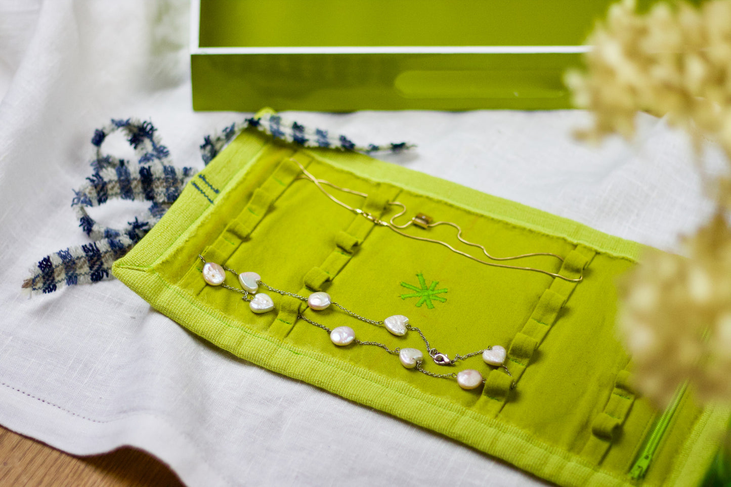 Tweed Jewellery Roll